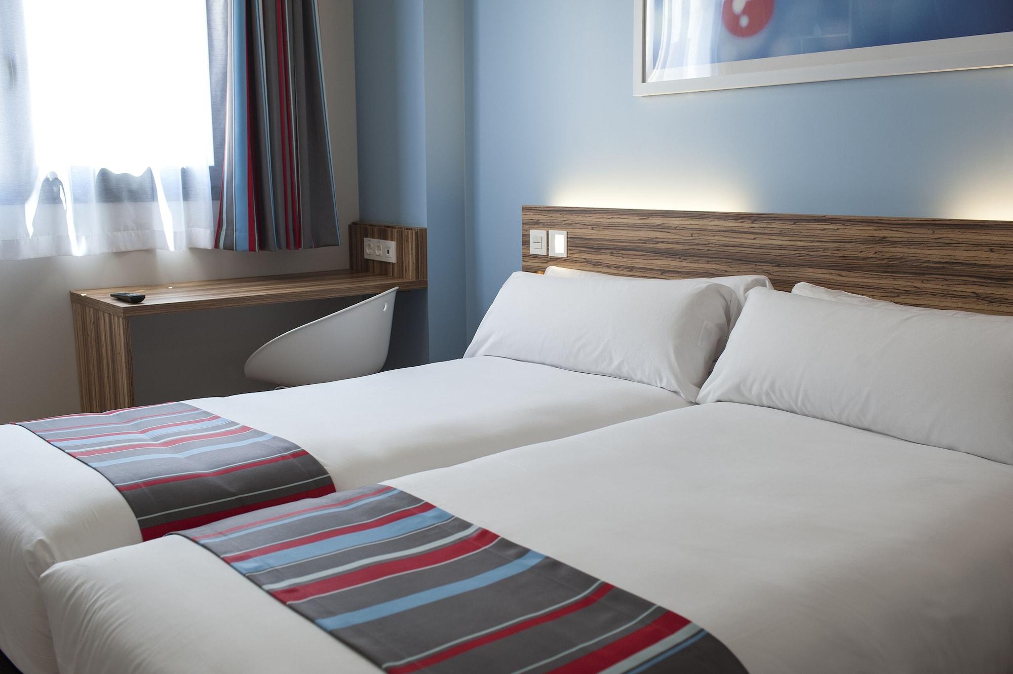 Travelodge Barcelona Fira L'Hospitalet de Llobregat Luaran gambar