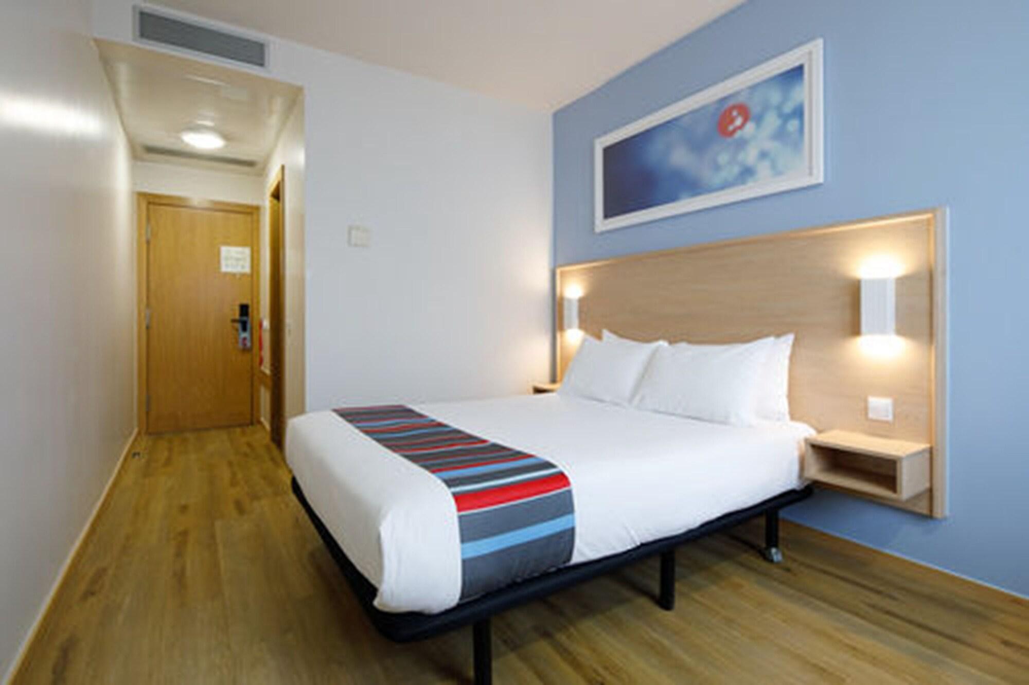 Travelodge Barcelona Fira L'Hospitalet de Llobregat Luaran gambar