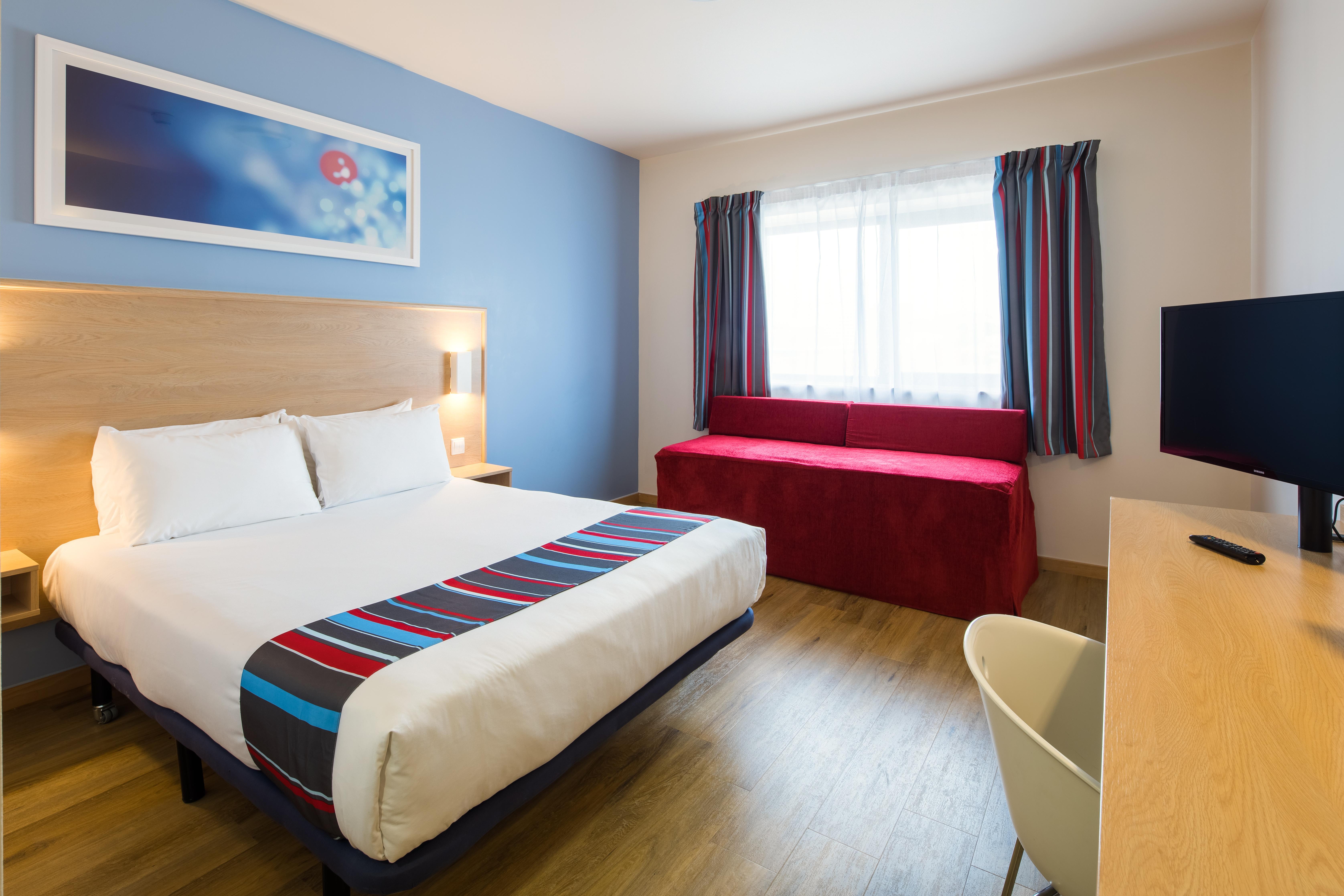 Travelodge Barcelona Fira L'Hospitalet de Llobregat Luaran gambar