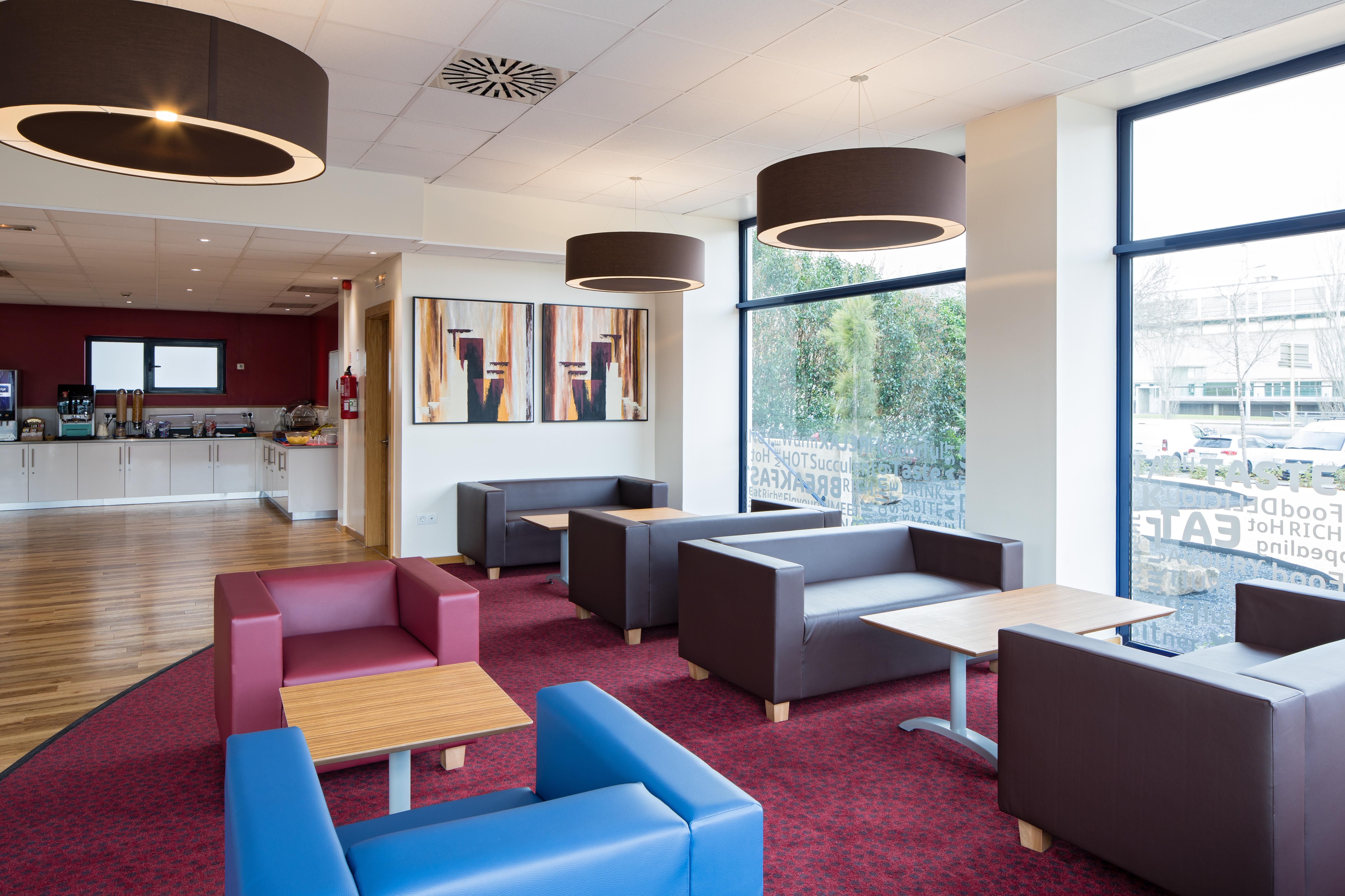 Travelodge Barcelona Fira L'Hospitalet de Llobregat Luaran gambar