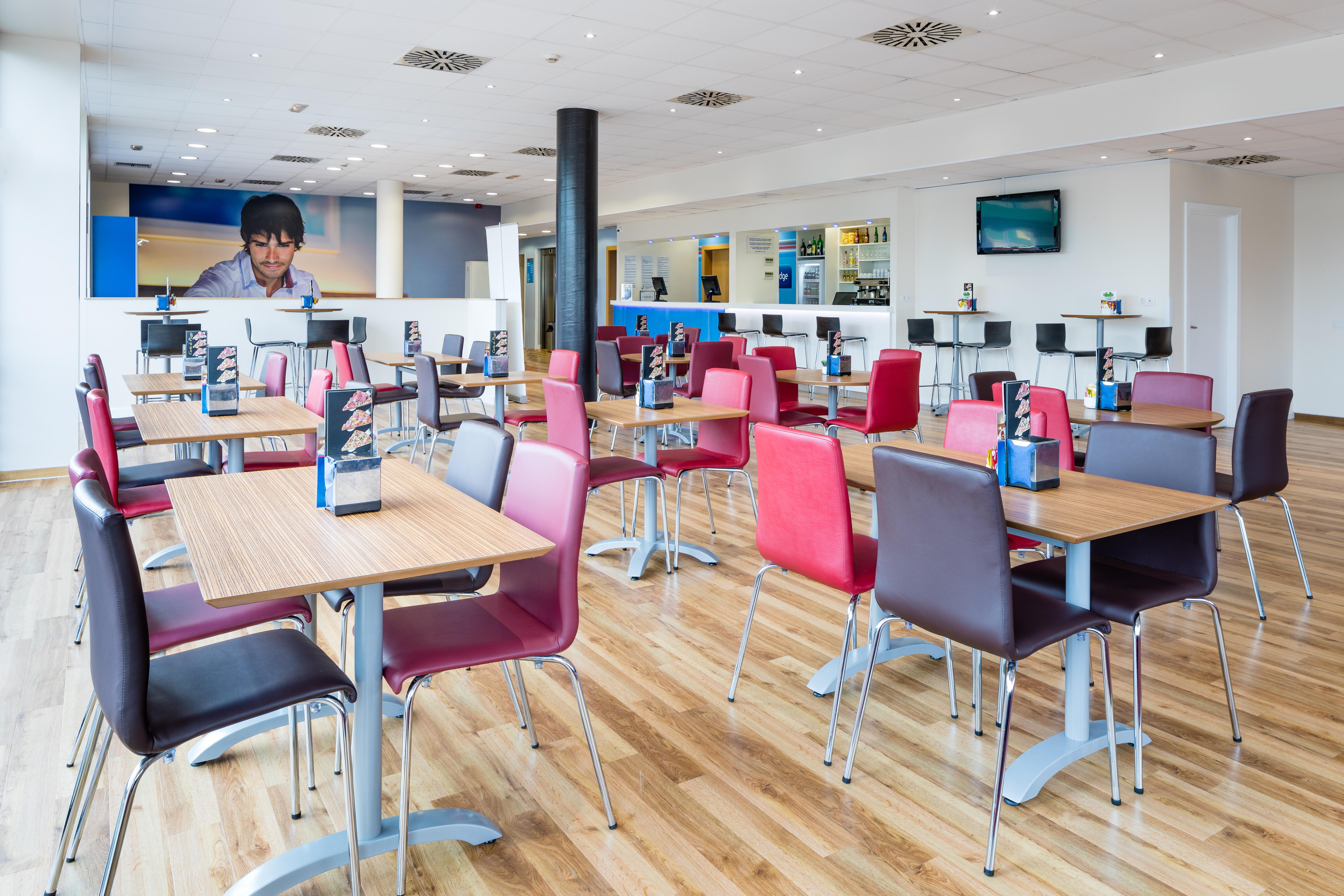 Travelodge Barcelona Fira L'Hospitalet de Llobregat Luaran gambar