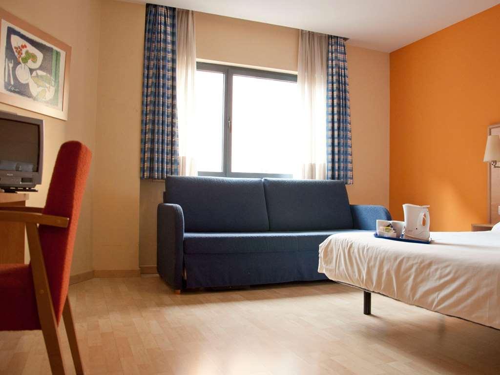 Travelodge Barcelona Fira L'Hospitalet de Llobregat Bilik gambar