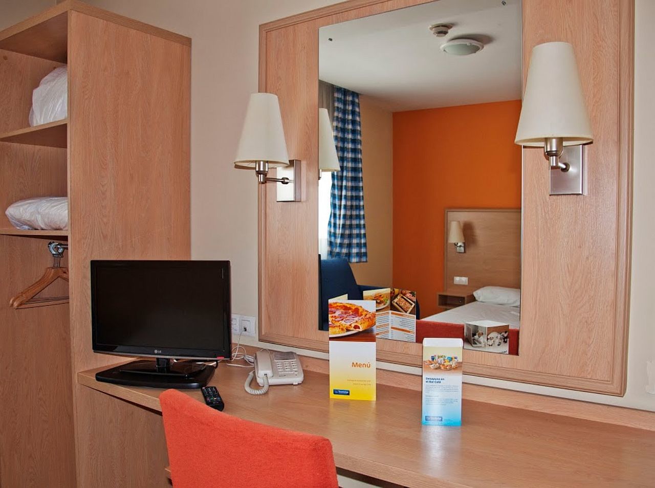 Travelodge Barcelona Fira L'Hospitalet de Llobregat Luaran gambar