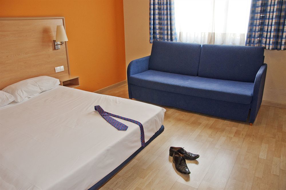 Travelodge Barcelona Fira L'Hospitalet de Llobregat Luaran gambar