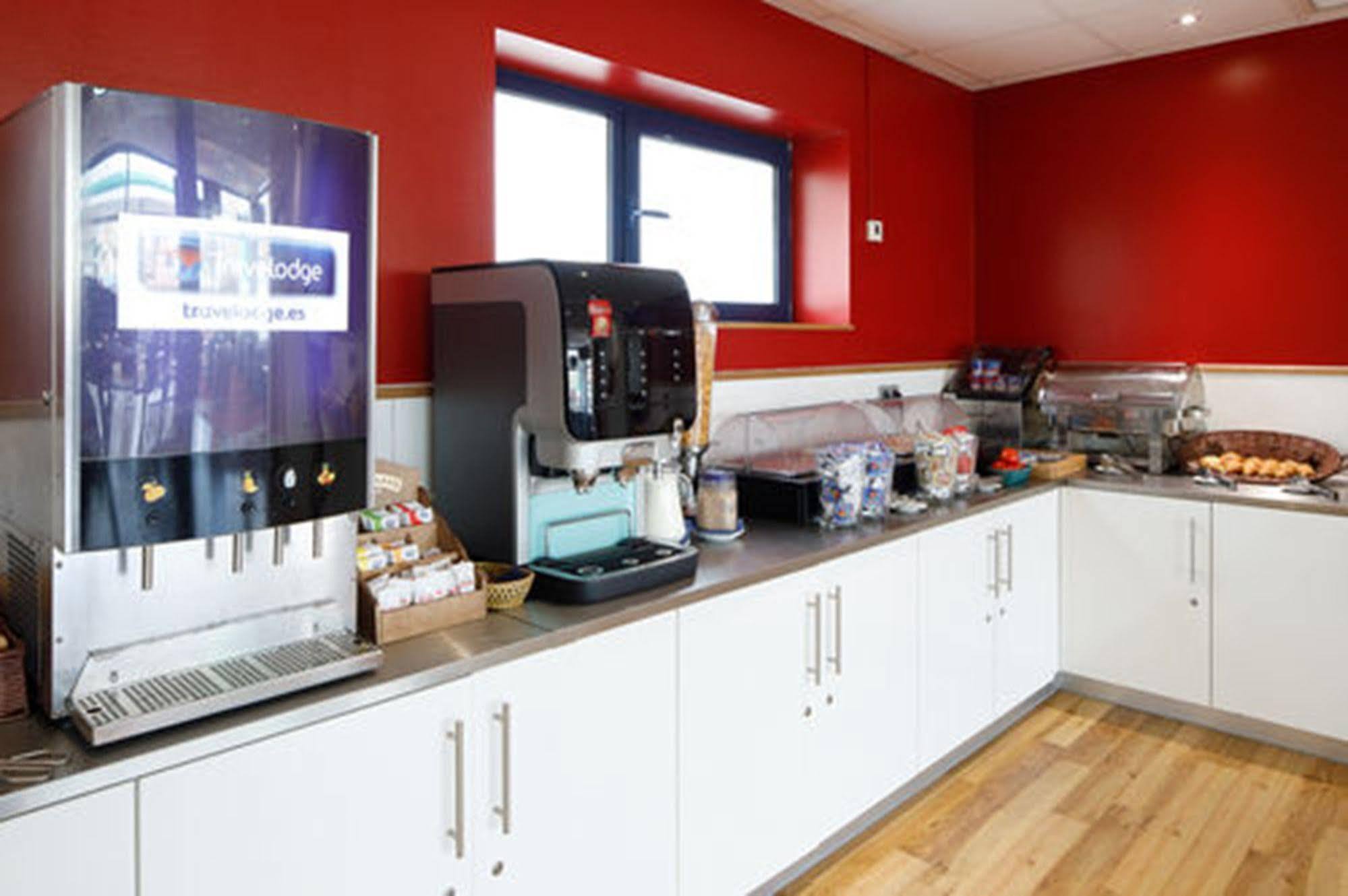 Travelodge Barcelona Fira L'Hospitalet de Llobregat Luaran gambar